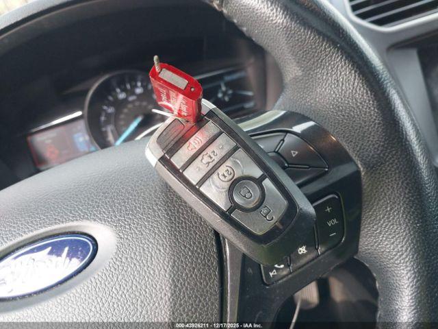 Ford Explorer Xlt Image 7