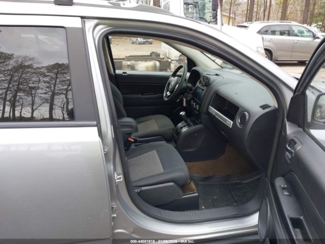 Jeep Compass Sport Image 8