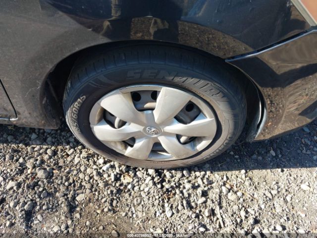 Toyota Yaris Image 8