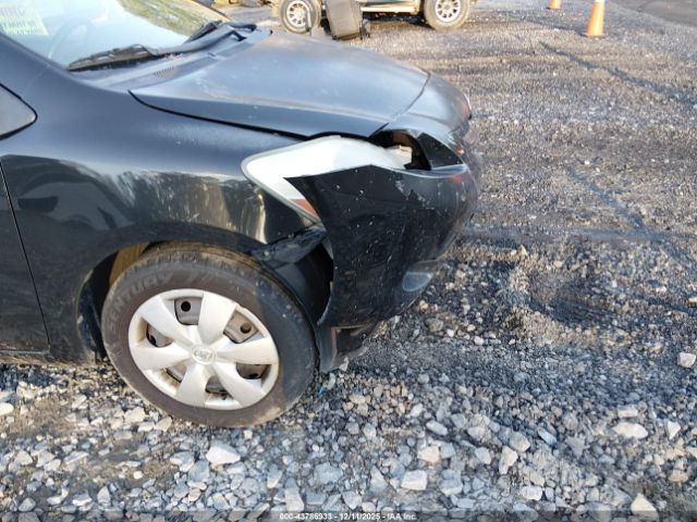 Toyota Yaris Image 15