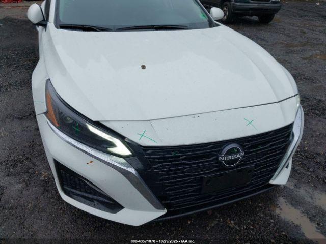 Nissan Altima S Fwd Image 9