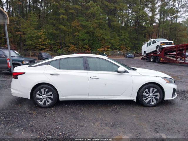 Nissan Altima S Fwd Image 10