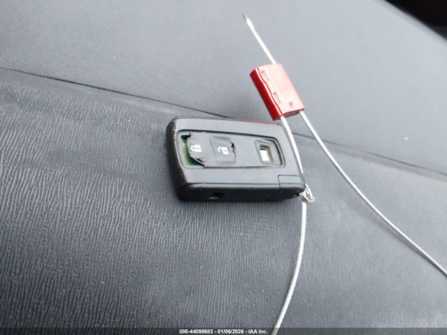 Toyota Prius Image 2