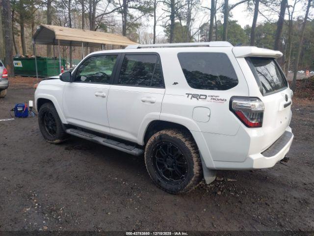 Toyota 4Runner Sr5 Image 9