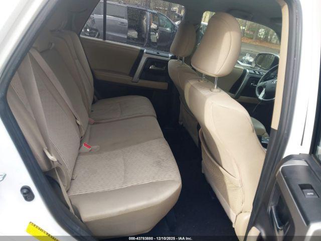 Toyota 4Runner Sr5 Image 4