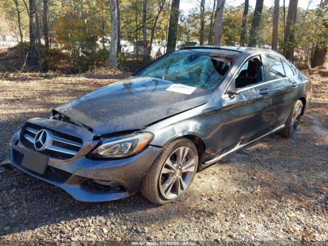 Mercedes-Benz C-Class Image 12