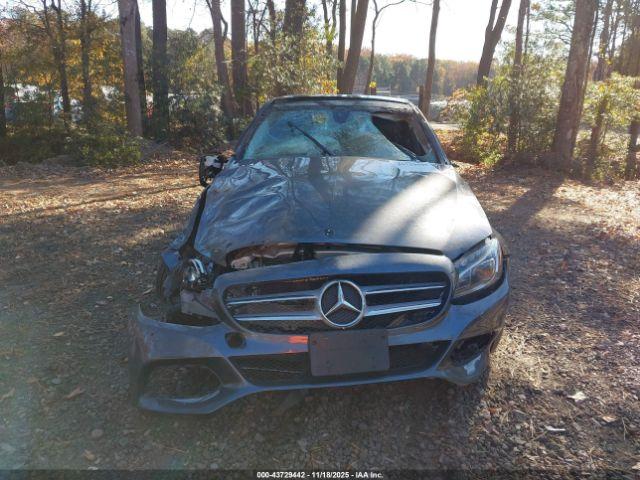 Mercedes-Benz C-Class Image 7