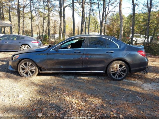 Mercedes-Benz C-Class Image 14