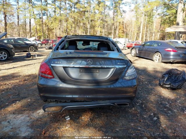 Mercedes-Benz C-Class Image 3