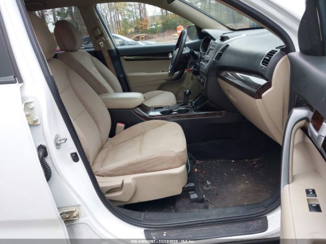 Kia Sorento Lx Image 2