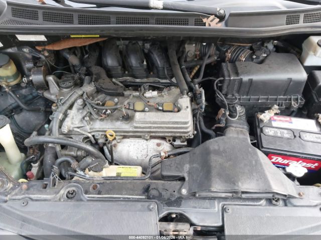 Toyota Sienna Le Image 5