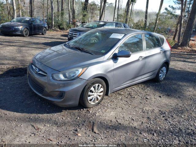 Hyundai ACCENT Gs Image 4