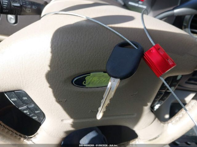 Ford Expedition Eddie Bauer Image 8