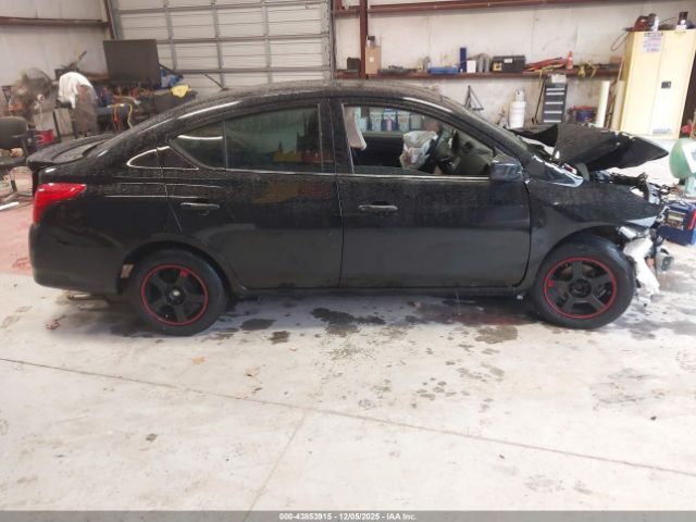Nissan Versa 1.6 S+ Image 9
