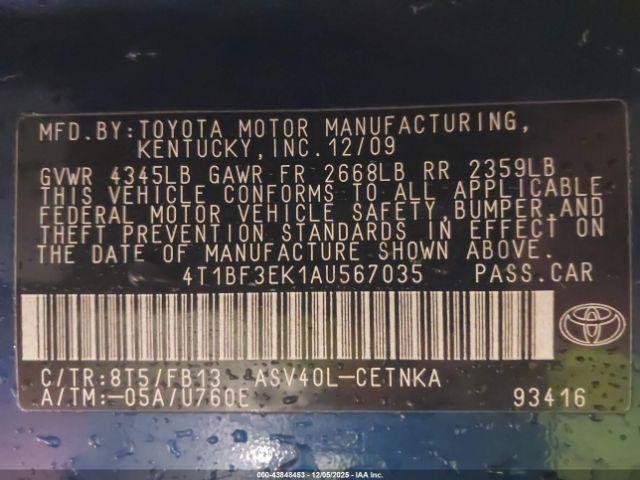 Toyota Camry Le Image 9