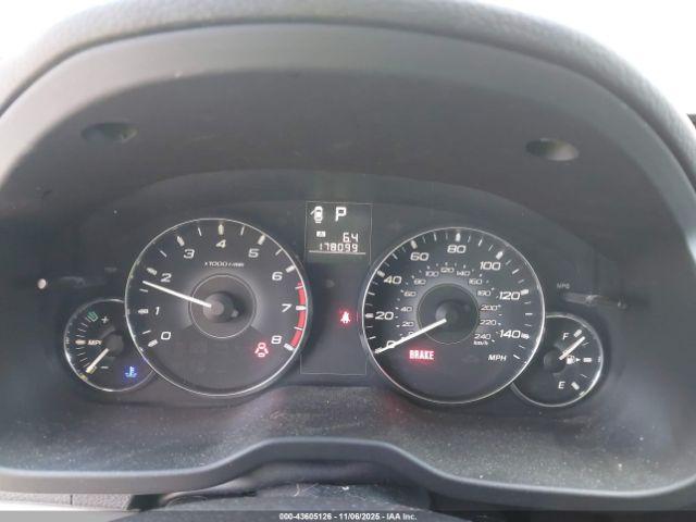 Subaru Outback 2.5i Image 11