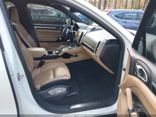 Porsche Cayenne Image 6