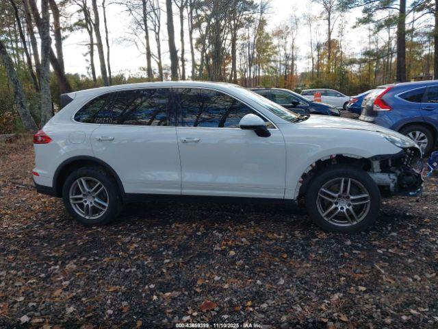 Porsche Cayenne Image 8