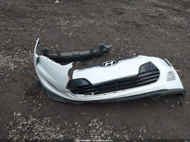 Hyundai VELOSTER Image 13