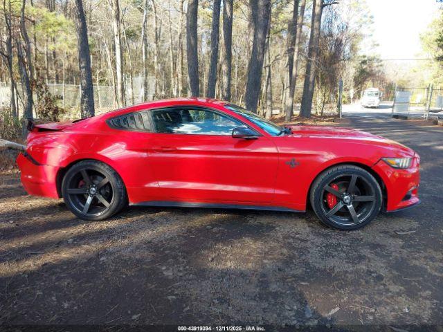 Ford Mustang V6 Image 3