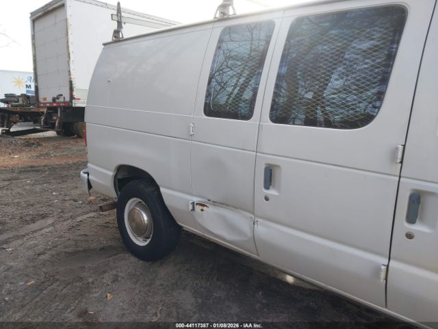 Ford E-250 Image 10