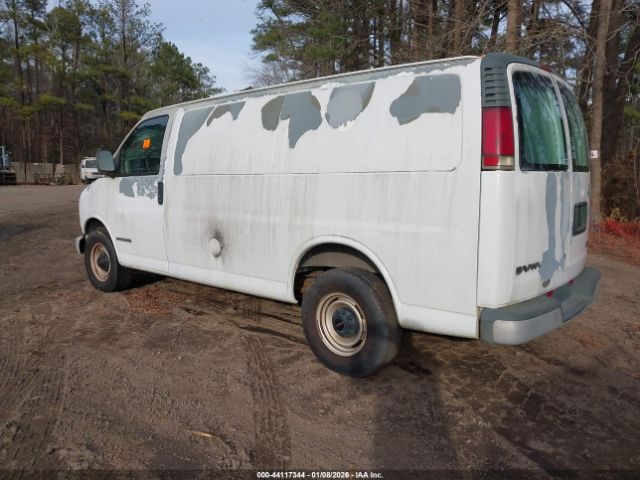 GMC Savana Standard Image 3