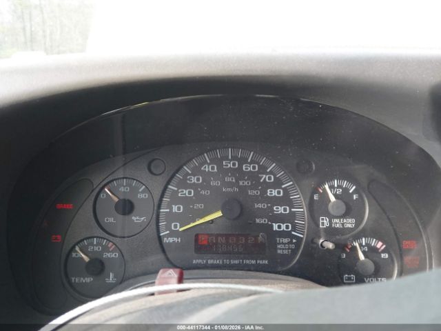 GMC Savana Standard Image 5