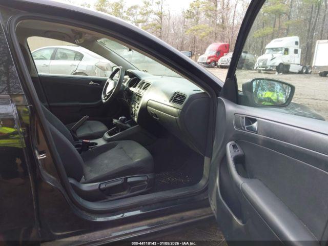 Volkswagen Jetta 2.0l S Image 10