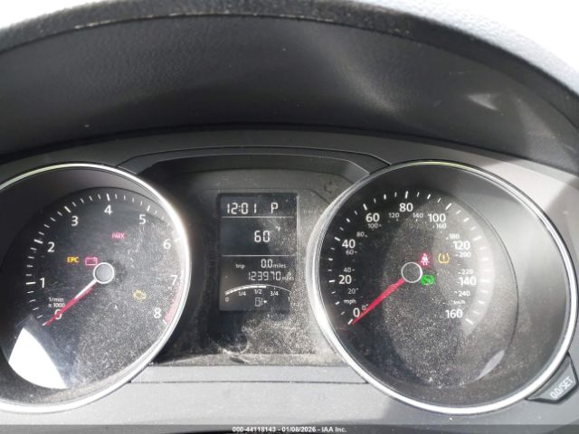 Volkswagen Jetta 2.0l S Image 3