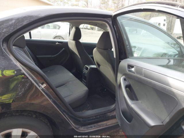 Volkswagen Jetta 2.0l S Image 7